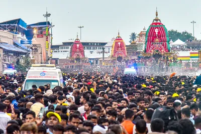 પુરીમાં રથયાત્રાનો બીજો દિવસઃ ભગવાન જગન્નાથ તેમની માસીના ઘરે જવા રવાના
