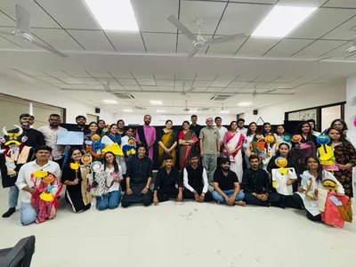 mmcj સેમેસ્ટર 2ના વિદ્યાર્થીઓ માટે  પપેટ વર્કશોપ માં ફાઈનલ પ્રફોમંસનું આયોજન કરાયું