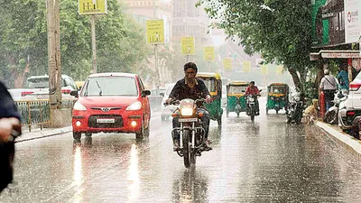 અમદાવાદમાં સવારથી વરસાદી માહોલ  દૂધેશ્વરમાં મકાનનું ધાબુ ધરાશાયી