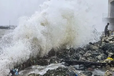 શ્રીલંકામાં ચક્રવાત દિતાવાએ તબાહી મચાવી  123 લોકોના મૃત્યું