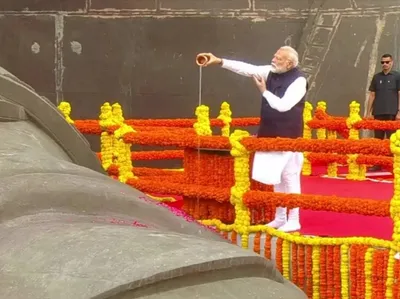 સરદાર વલ્લભભાઈ પટેલની 150મી જન્મજયંતિ પર રાષ્ટ્ર તેમને શ્રદ્ધાંજલિ આપી રહ્યું છે  પ્રધાનમંત્રી