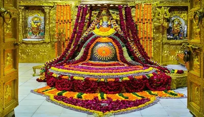 શ્રાવણ શુક્લ નવમી પર શ્રી સોમનાથ મહાદેવનો  સૂર્ય દર્શન શ્રૃંગાર કરાયો