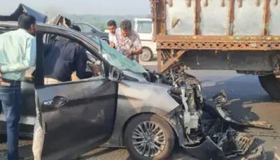 દિલ્હી મુંબઈ એક્સપ્રેસ હાઈવે પર ઓવરટેક કરવા જતા કાર ટ્રક પાછળ ઘૂંસી ગઈ  બેના મોત