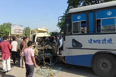 જલંધર કપૂરથલા રોડ પર prtc બસ અને પિકઅપ વાન વચ્ચે અકસ્માત  3 લોકોના મોત