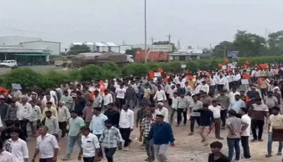 પાલનપુર આબુરોડ હાઈવે પર ખેમાણા ટોલનાકાના વિરોધમાં 5000 ખેડૂતોની રેલી યોજાઈ