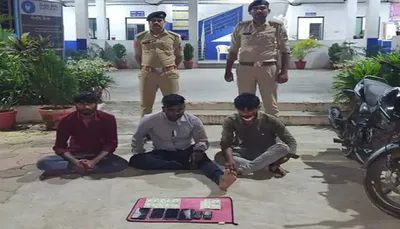 અમેરિકન ડોલર વેચવાના નામે ઠગાઈના કેસમાં પોલીસે ત્રણ શખસોને ઝડપી પાડ્યા