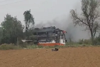 જયપુર નજીક હાઇટેન્શન વાયરના સંપર્કમાં આવતા બસમાં આગ  બેના મોત