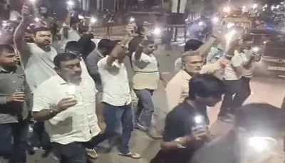 સુરતમાં પત્ની અને બાળકોના હત્યારા ફોરેસ્ટ અધિકારીને ફાસીની સજાની માગ સાથે કેન્ડલ માર્ચ યોજાઈ