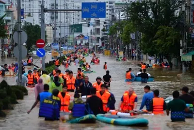 વિયેતનામમાં પૂર અને ભૂસ્ખલનના કારણે મૃત્યુઆંક 90 પર પહોંચ્યો 