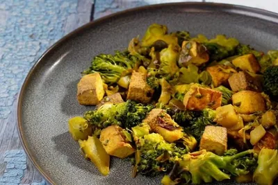 બાળકને સ્વસ્થ ખોરાક ખવડાવવાનું શરૂ કરો  નાસ્તામાં બનાવો સ્વાદિષ્ટ બ્રોકોલી પનીર