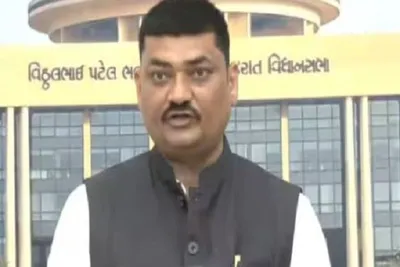 આપના ધારાસભ્ય ઉમેશ મકવાણાને પક્ષમાંથી 5 વર્ષ માટે સસ્પેન્ડ કરી દેવાયા