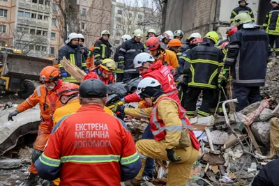 રશિયાએ યુક્રેન પર ડ્રોન અને મિસાઇલોથી કરેલા હુમલામાં સાત લોકો માર્યા ગયા અનેક ઇજાગ્રસ્ત