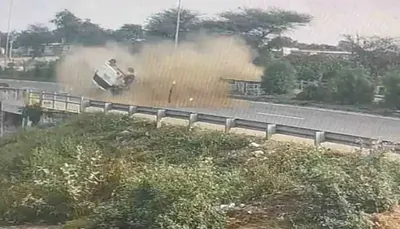 પાલનપુર ડીસા હાઈવે પર પૂરફાટ ઝડપે કારે ડિવાઈડર કૂદીને સામેના રોડ પર ગુલાટ મારી