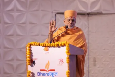 ભારતકૂલ અધ્યાય–2માં ડૉ  જ્ઞાનવત્સલ સ્વામીજીનું ધ આર્ટ ઑફ બિકમિંગ અ જિનિયસ વિશે પ્રેરણાત્મક ઉદબોધન