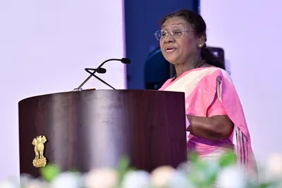 ગુરુ નાનક દેવ જીના પ્રકાશ પર્વ પર રાષ્ટ્રપતિ મુર્મુ સહિતના મહાનુભાવોએ દેશવાસીઓને શુભેચ્છાઓ પાઠવી