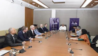 મેરિટાઇમ બોર્ડ સાથે પીપાવાવ પોર્ટ  apm ટર્મિનલ્સ  દ્વારા 17 હજાર કરોડના થયા mou