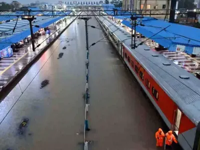 ચક્રવાત મોન્થાની વ્યાપક અસર  તેલંગાણાના કેટલાક ભાગોમાં પૂરથી જનજીવન ખોરવાયું