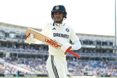 શુભમન ગિલ બાબર આઝમનો મોટો રેકોર્ડ તોડવાની નજીક  દક્ષિણ આફ્રિકા સામેની ટેસ્ટ શ્રેણીમાં રચી શકે છે ઇતિહાસ