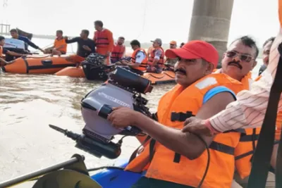ગુજરાત પોલીસ ટેકનોલોજીમાં અગ્રેસર  બે  ડીપ ટ્રેકર  અંડરવોટર વિહિકલ વસાવ્યાં