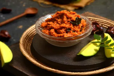 ઘરે આ રીતે બનાવો ખાટી કેરીની ચટણી