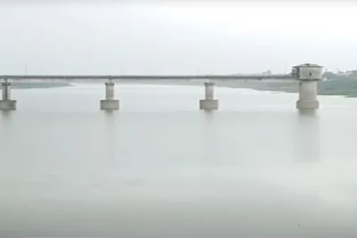 ગાંધીનગરમાં સંત સરોવર 90 ટકો ભરાયો  સાબરમતી નદીમાં જળસ્તર વધવાની શક્યતા