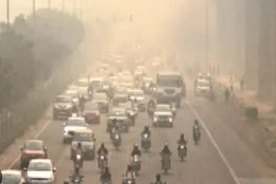 ઝેરી પ્રદૂષણમાં દિલ્હીની સમકક્ષ અમદાવાદ  aqi 240ને પાર  શ્વાસના દર્દીઓમાં થયો વધારો