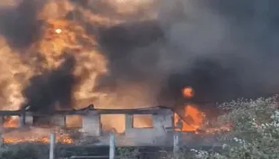 ઉમરગામ નજીક પ્લાસ્ટિકની ફેકટરીમાં લાગી ભીષણ આગ  બ્રિગેડ કોલ જાહેર કરાયો