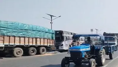 અમદાવાદ મુંબઈ નેશનલ હાઈવે પર વડોદરા નજીક ટ્રક પાછળ એસટી બસ ઘૂંસી ગઈ