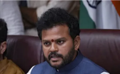 ઈન્ડિગોમાં આંતરિક સમસ્યાઓની કારણે ફ્લાઈટ્સ રદ થઈઃ કેન્દ્રીય મંત્રી