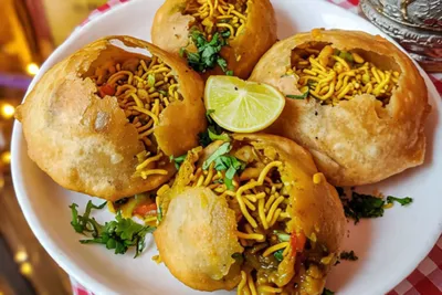 સ્વાદ અને ક્રંચનો તડકો  ઘરે ખાસ નૂડલ્સ કચોરી બનાવો