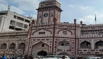 સુરતમાં કરોડોના ખર્ચે બનાવાયેલું મ્યુનિનું ફિશ માર્કેટ 3 વર્ષથી ઉદઘાટન ન થતાં ખંડેર બની ગયુ