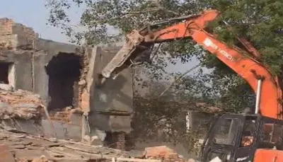 અમદાવાદના ઈસનપુર તળાવ વિસ્તારમાં મેગા ડિમોલિશન  925 ગેરકાયદે મકાનો હટાવાશે