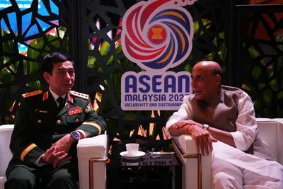 રાજનાથ સિંહે વિયેતનામના સંરક્ષણ મંત્રી ફાન વાન ગિયાંગ સાથે મુલાકાત કરી