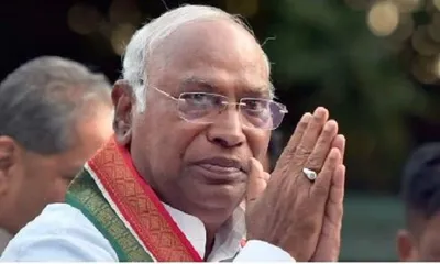 રાજ્યસભાના શિયાળુ સત્રમાં સભાપતિ રાધાકૃષ્ણનનું સ્વાગત કરાયું  ખડગએ ધનખડને યાદ કર્યાં