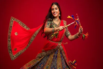 ગરબા રાત્રિ માટે લાંબા સમય સુધી ટકી રહે તેવા મેકઅપ ટિપ્સ
