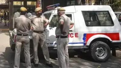 દિલ્હીની ઘણી શાળાઓને આજે ફરી બોમ્બ ધમકી મળી