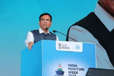 દરિયાઈ ઉદ્યોગે ફક્ત જહાજો બનાવવા જ નહીં પરંતુ કારકિર્દી શોધતા લાખો યુવા ભારતીયો માટે પણ કરવું જોઈએ  ડો  માંડવિયા