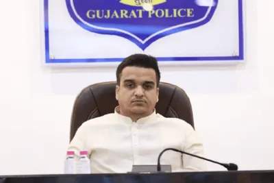 ગુજરાત પોલીસ કોઈપણ પ્રકારના ગેરકાયદે જમીન દબાણને ચલાવી લેશે નહીં   હર્ષ સંઘવી