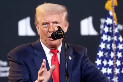 અમેરિકામાં વધતી મોંઘવારી વચ્ચે ટ્રમ્પનો મોટો નિર્ણય  ફૂડ પ્રોડક્ટ્સ પરનો ભારે ટેરિફ પાછો ખેંચાયો