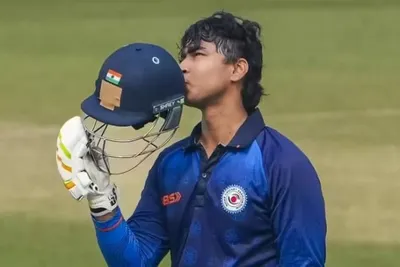 વૈભવ સૂર્યવંશીએ પોતાની રેકોર્ડબ્રેક સદી દરમિયાન 7 છગ્ગા ફટકારીને ઇતિહાસ રચ્યો