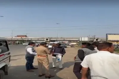 વડોદરામાં એસટી સમાંતર પ્રવાસીઓની હેરાફેરી કરતા વાહનો સામે ઝૂંબેશ  53 વાહનો જપ્ત