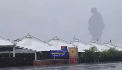 વડાપ્રધાન મોદી વડોદરા આવી પહોચ્યા  ખરાબ હવામાનને લીધે રોડ માર્ગે કેવડિયા જવા રવાના