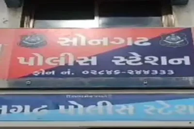 સિહોરના ઢાકણકુંડા ગામે ફટાકડા ફોડવાની ના પાડતા વેપારી પર જીવલેણ હુમલો