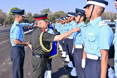 29 મહિલા સહિત 244 ફ્લાઈટ કેડેટ્સ દ્વારા કમ્બાઈન્ડ ગ્રેજ્યુએશન પરેડ  cgp  યોજાઈ