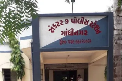 ગાંધીનગરના વાવોલમાં સોલાર પેનલના વેપારી દંપત્તી સાથે બે લાખ પડાવી ઠગ ફરાર