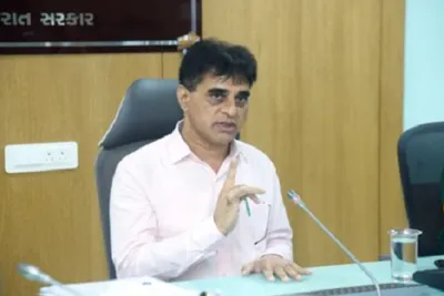 લોકોના આરોગ્ય સાથે ચેડાં કરનારી હોસ્પિટલો સામે આકરી કાર્યવાહી કરાશેઃ આરોગ્ય મંત્રી