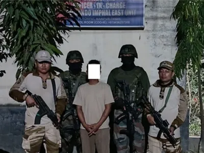 મણિપુર  હથિયારો અને દારૂગોળા સાથે ચાર ઉગ્રવાદી ઝડપાયા